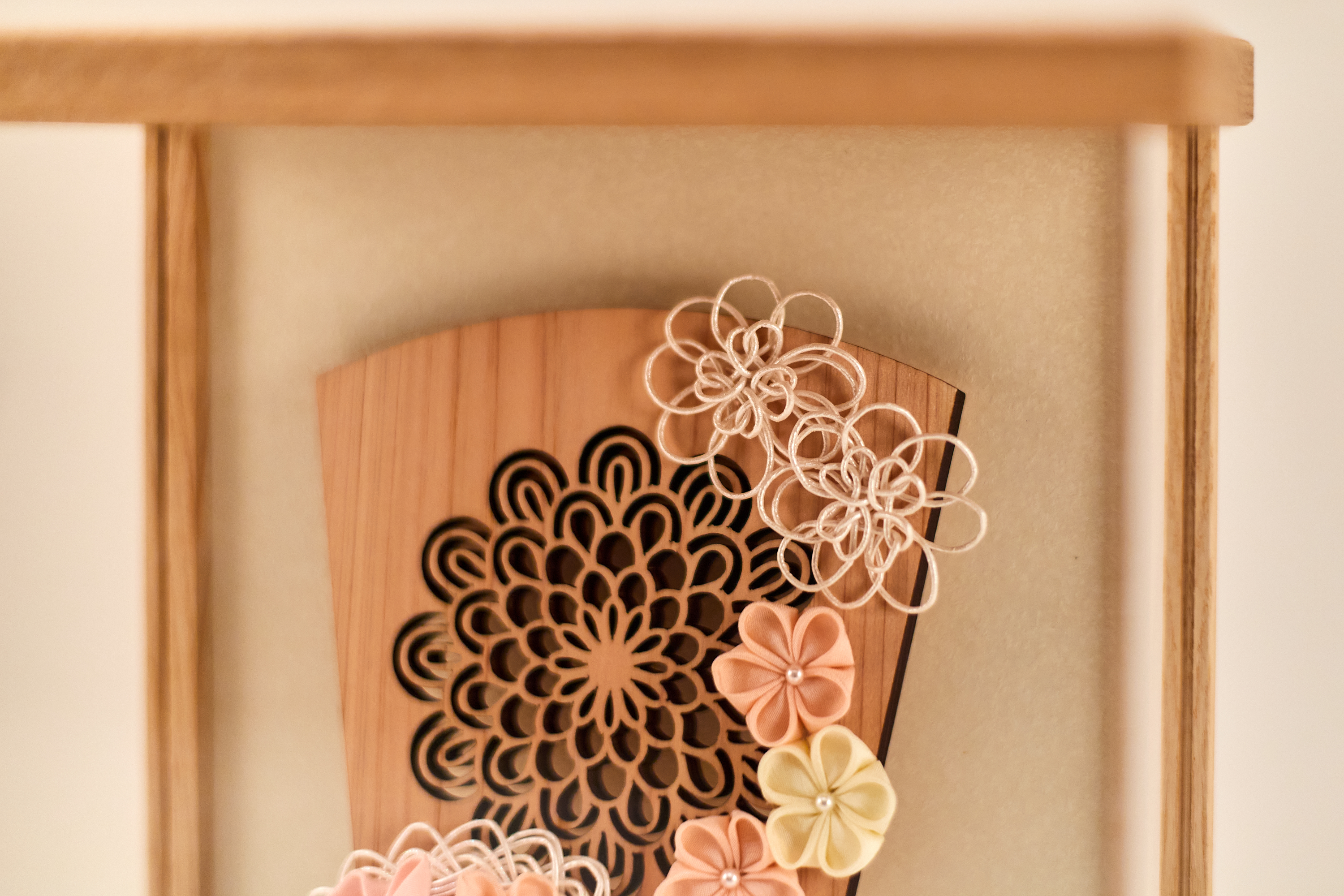 つまみ細工羽子板飾りナチュラルピンク 羽子板 茨城県 ひたちなか市 節句人形専門店 人形の桜井 水戸市 那珂市 東海村 日立市 常陸太田市 常陸大宮市 笠間市 大子町 大洗町 城里町 高萩市 北茨城市 鉾田市 茨城町 小美玉市 石岡市 桜川市