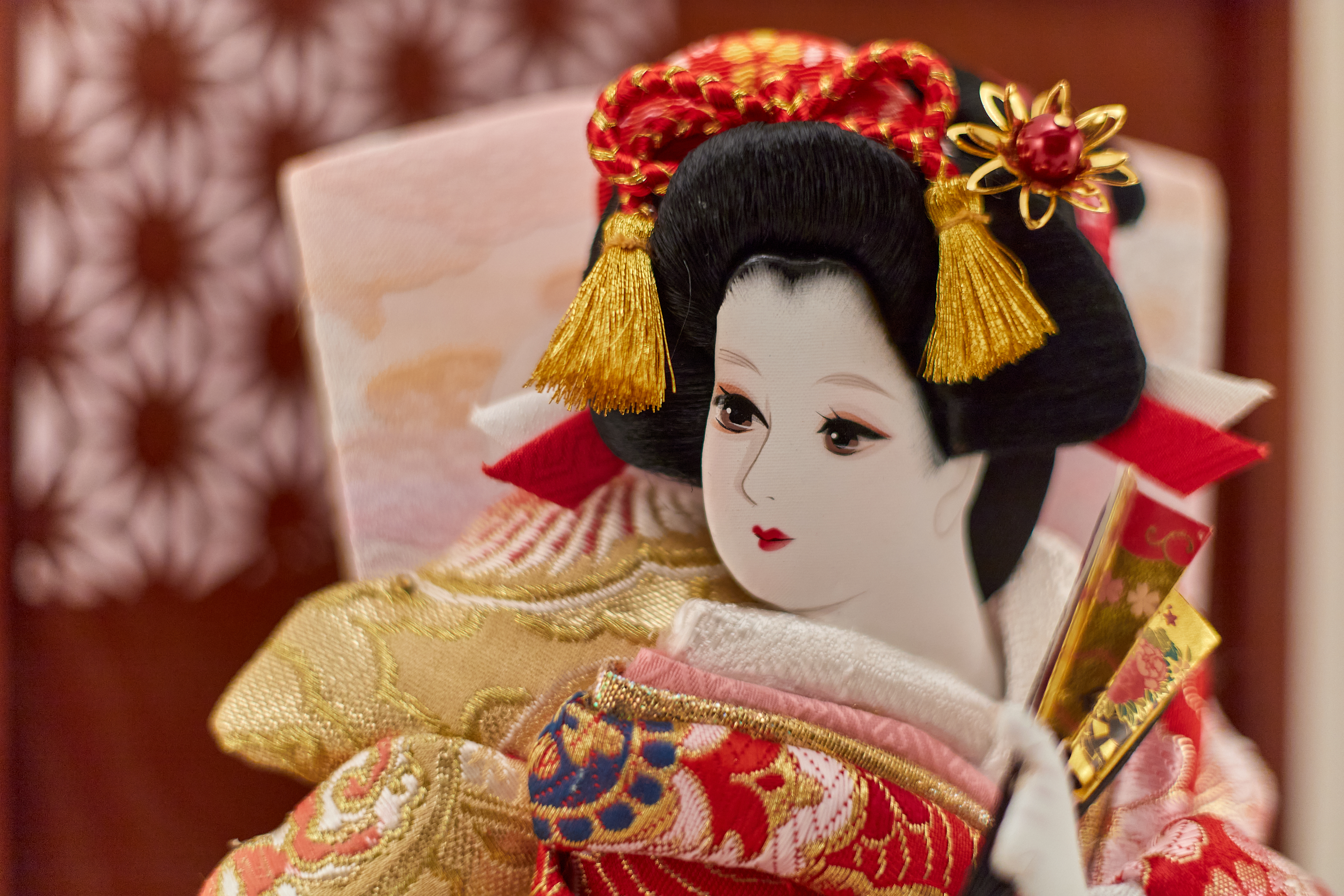 小春日10号立体振袖金襴 羽子板 茨城県 ひたちなか市 節句人形専門店 人形の桜井 水戸市 那珂市 東海村 日立市 常陸太田市 常陸大宮市 笠間市 大子町 大洗町 城里町 高萩市 北茨城市 鉾田市 茨城町 小美玉市 石岡市 桜川市