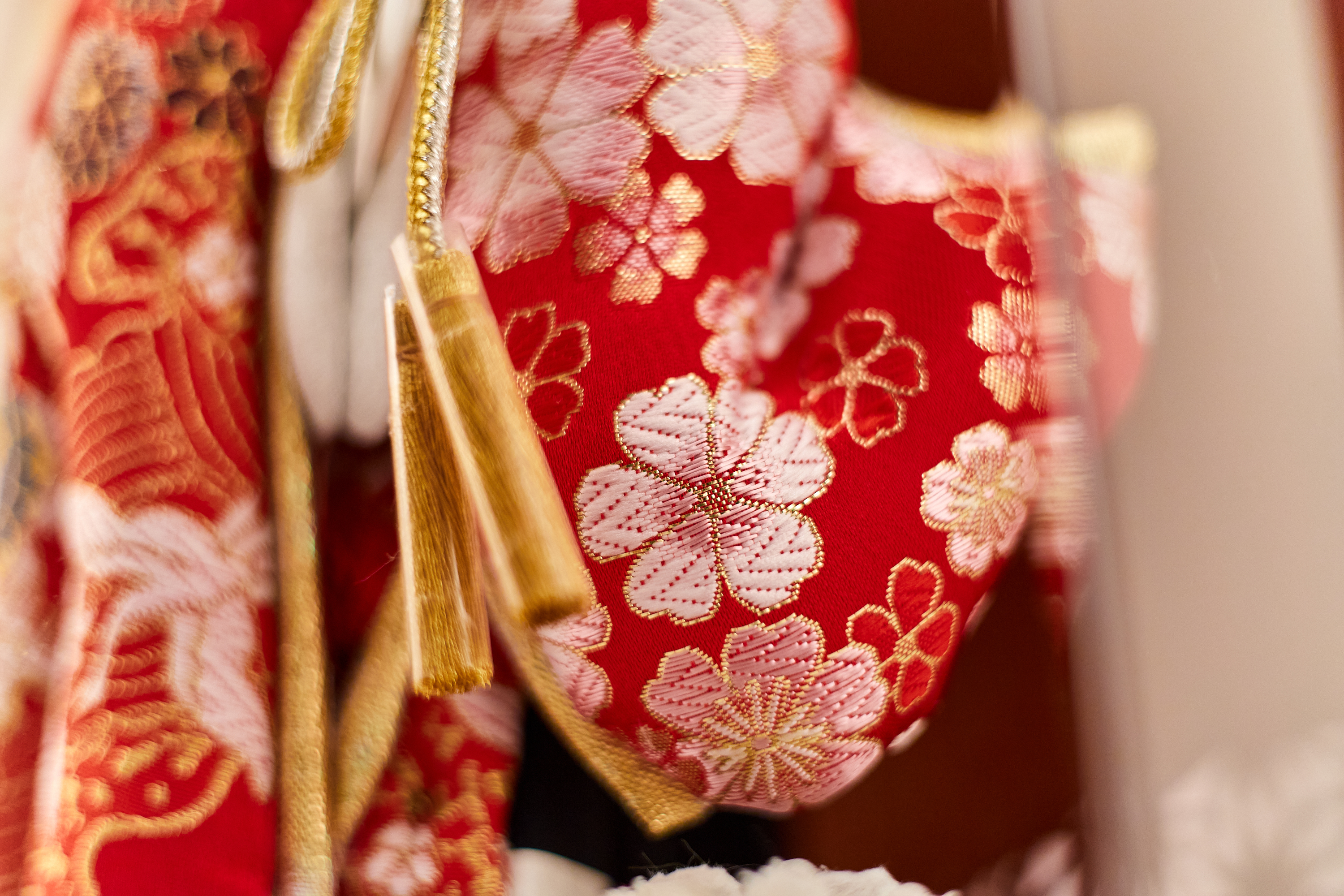 小春日10号立体振袖金襴 羽子板 茨城県 ひたちなか市 節句人形専門店 人形の桜井 水戸市 那珂市 東海村 日立市 常陸太田市 常陸大宮市 笠間市 大子町 大洗町 城里町 高萩市 北茨城市 鉾田市 茨城町 小美玉市 石岡市 桜川市