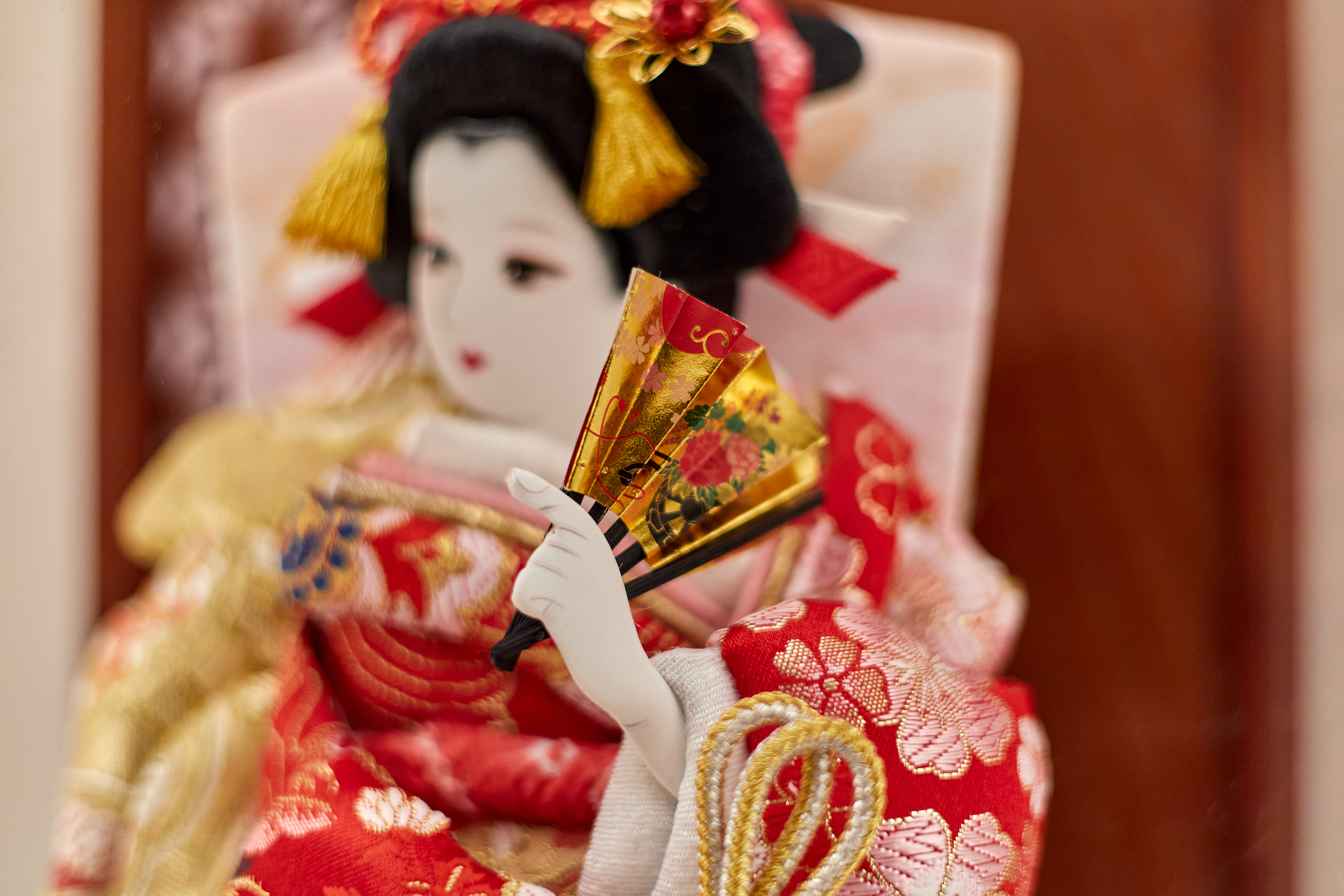 小春日10号立体振袖金襴 羽子板 茨城県 ひたちなか市 節句人形専門店 人形の桜井 水戸市 那珂市 東海村 日立市 常陸太田市 常陸大宮市 笠間市 大子町 大洗町 城里町 高萩市 北茨城市 鉾田市 茨城町 小美玉市 石岡市 桜川市