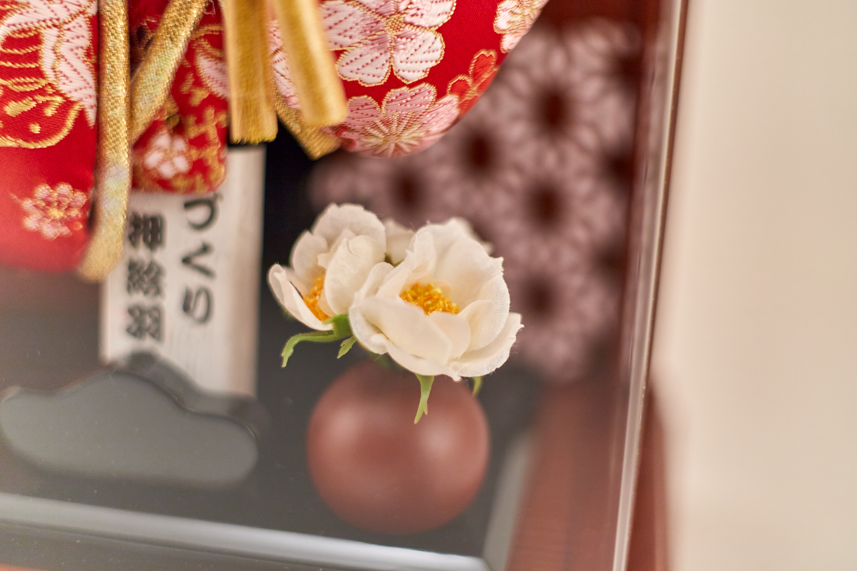 小春日10号立体振袖金襴 羽子板 茨城県 ひたちなか市 節句人形専門店 人形の桜井 水戸市 那珂市 東海村 日立市 常陸太田市 常陸大宮市 笠間市 大子町 大洗町 城里町 高萩市 北茨城市 鉾田市 茨城町 小美玉市 石岡市 桜川市