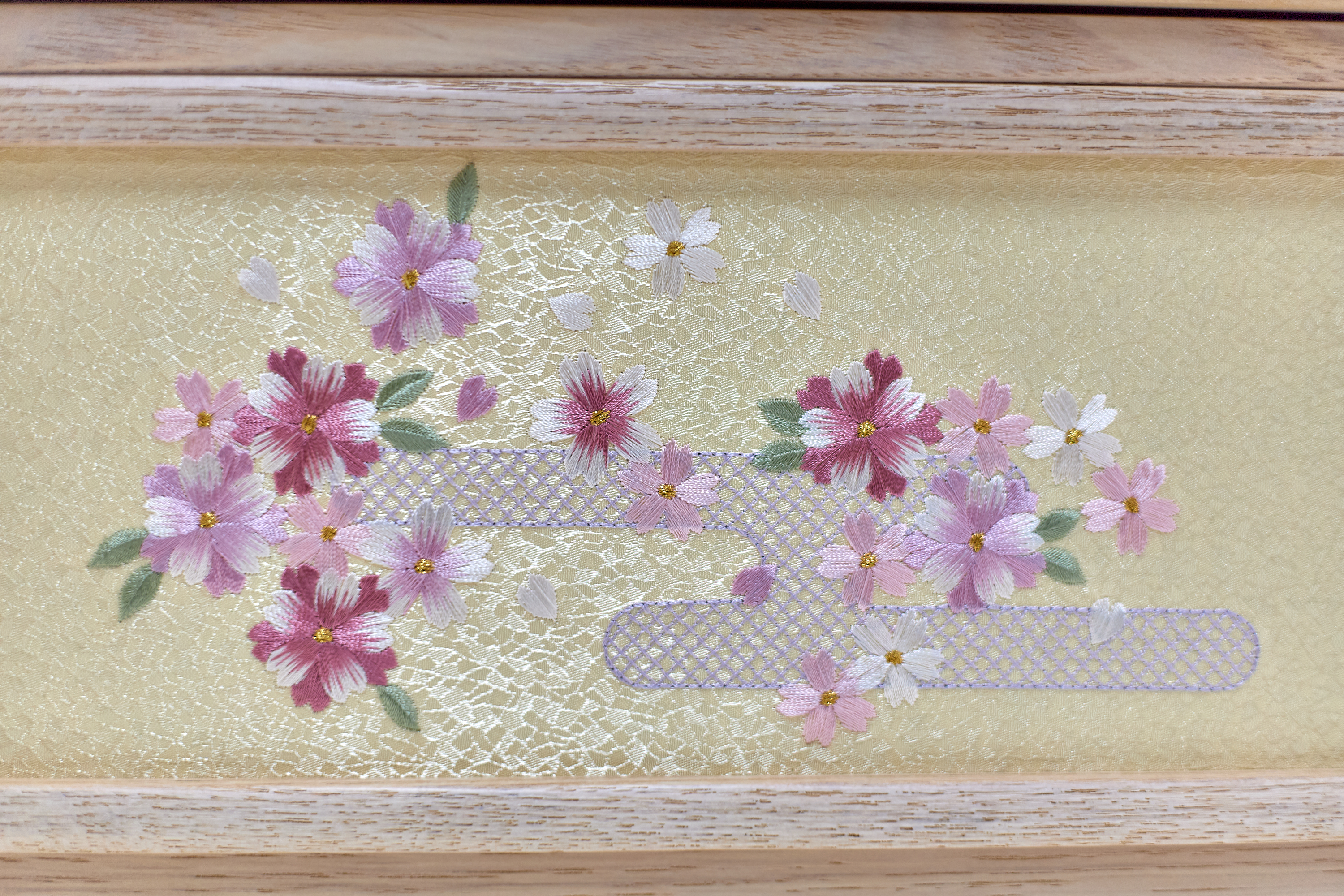 桜刺繍親王収納飾り 雛人形 茨城県 ひたちなか市 節句人形専門店 人形の桜井 水戸市 那珂市 東海村 日立市 常陸太田市 常陸大宮市 笠間市 大子町 大洗町 城里町 高萩市 北茨城市 鉾田市 茨城町 小美玉市 石岡市 桜川市