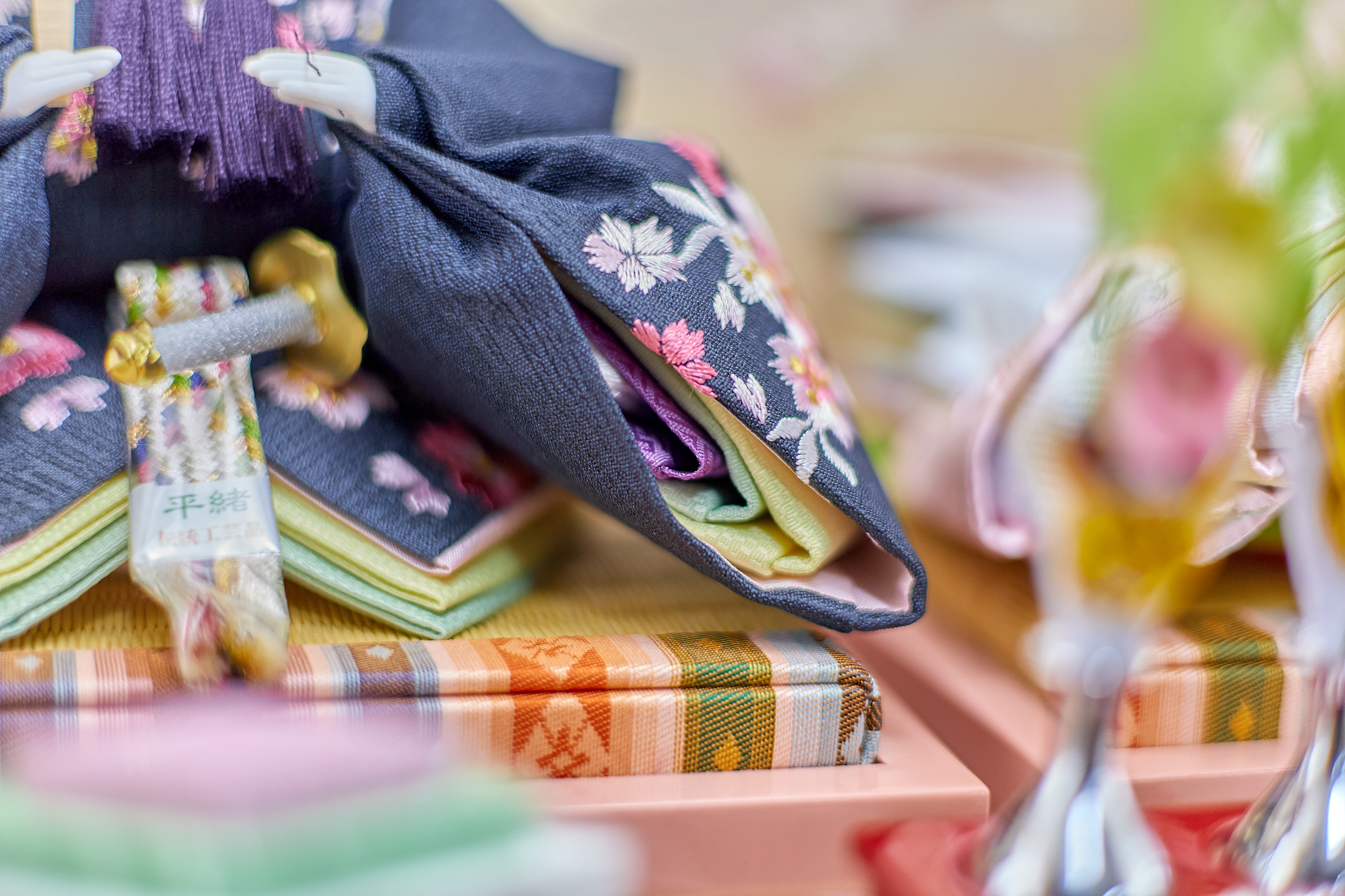 桜刺繍親王収納飾り 雛人形 茨城県 ひたちなか市 節句人形専門店 人形の桜井 水戸市 那珂市 東海村 日立市 常陸太田市 常陸大宮市 笠間市 大子町 大洗町 城里町 高萩市 北茨城市 鉾田市 茨城町 小美玉市 石岡市 桜川市