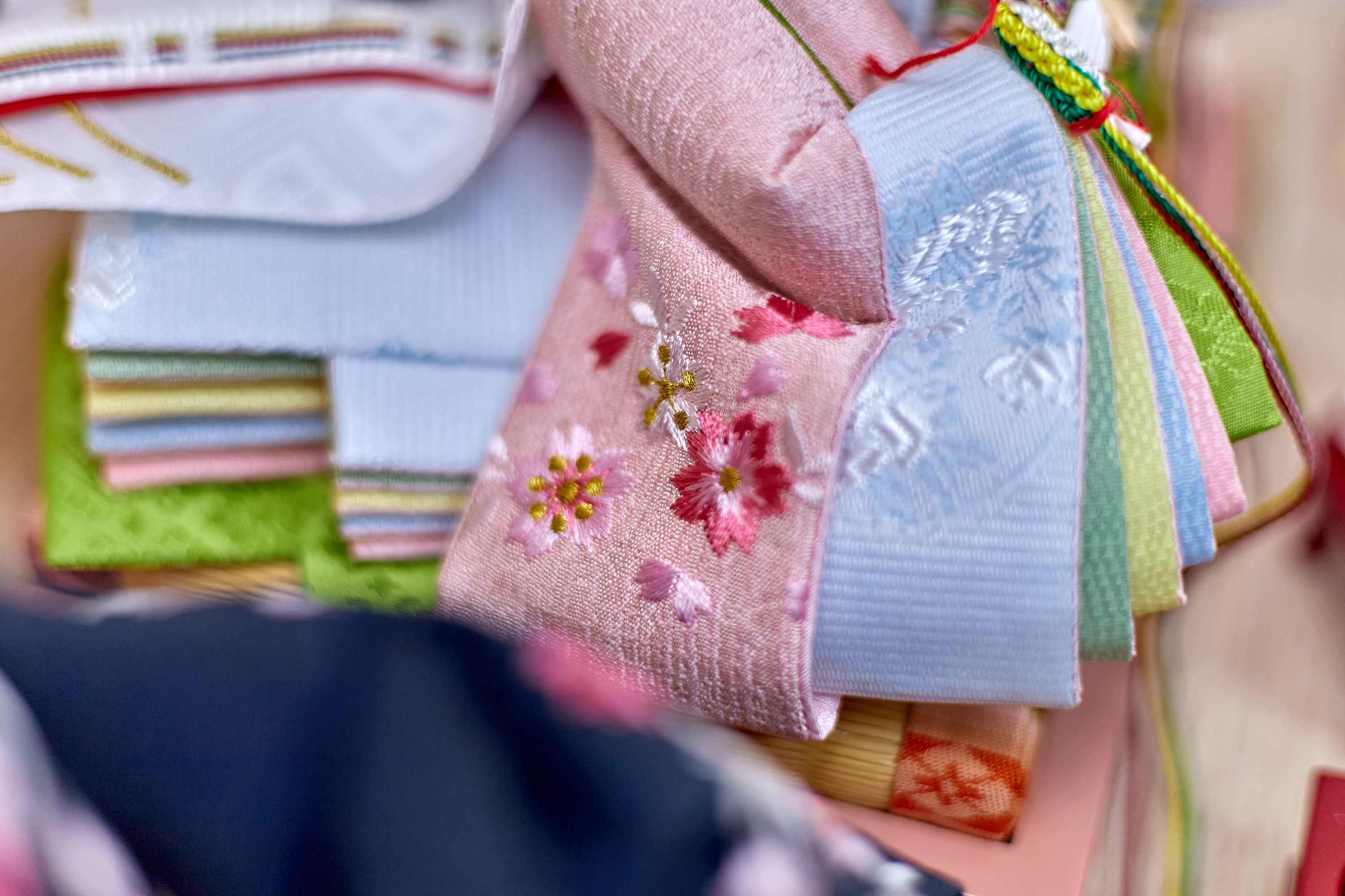 桜刺繍親王収納飾り 雛人形 茨城県 ひたちなか市 節句人形専門店 人形の桜井 水戸市 那珂市 東海村 日立市 常陸太田市 常陸大宮市 笠間市 大子町 大洗町 城里町 高萩市 北茨城市 鉾田市 茨城町 小美玉市 石岡市 桜川市