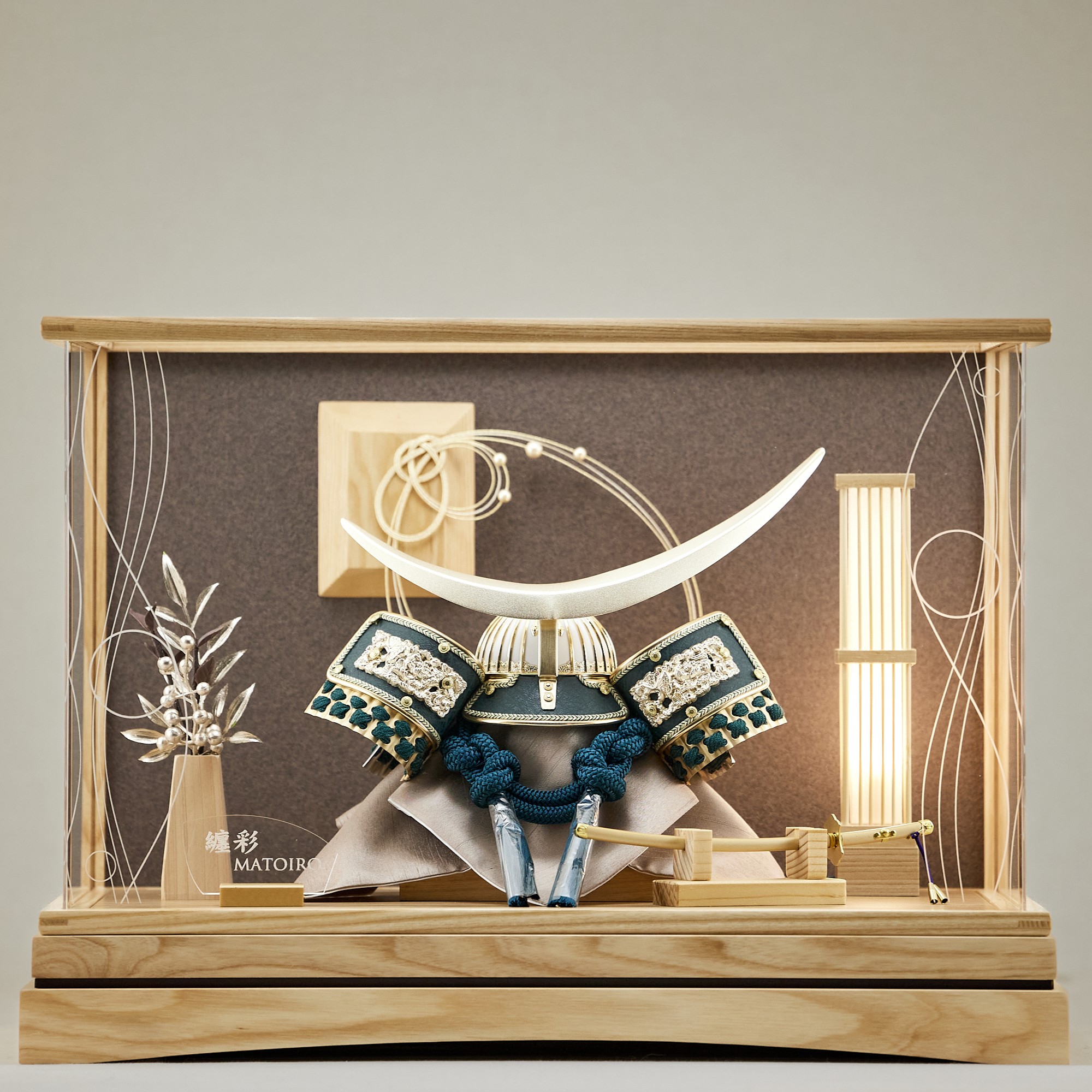 兜飾り 8号伊達兜ケース飾り 五月人形 茨城県ひたちなか市 節句人形専門店 人形の桜井 水戸市 那珂市 東海村 日立市 常陸太田市 常陸大宮市 大洗町 茨城町 笠間市 城里町