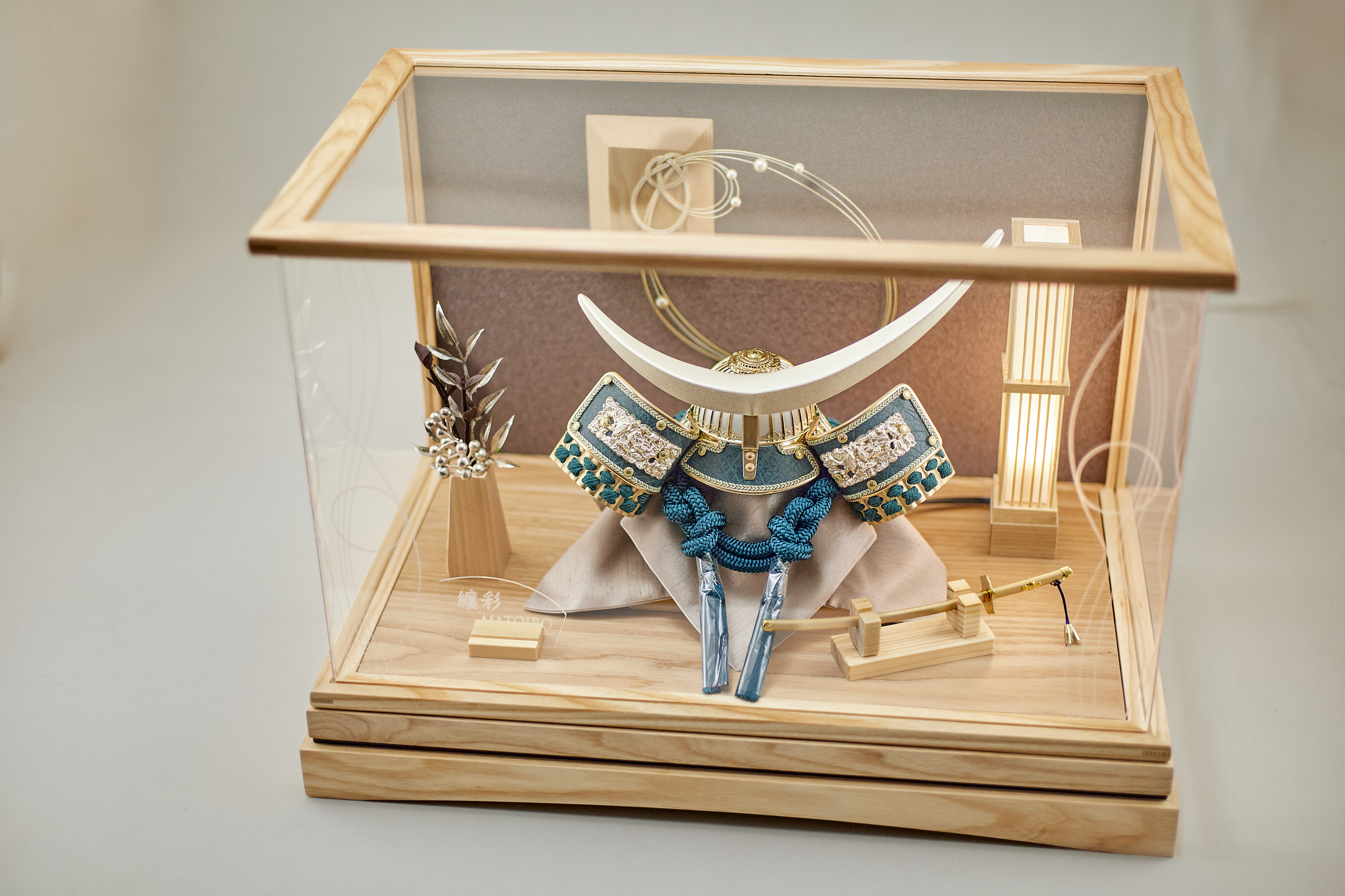 兜飾り 8号伊達兜ケース飾り 五月人形 茨城県ひたちなか市 節句人形専門店 人形の桜井 水戸市 那珂市 東海村 日立市 常陸太田市 常陸大宮市 大洗町 茨城町 笠間市 城里町