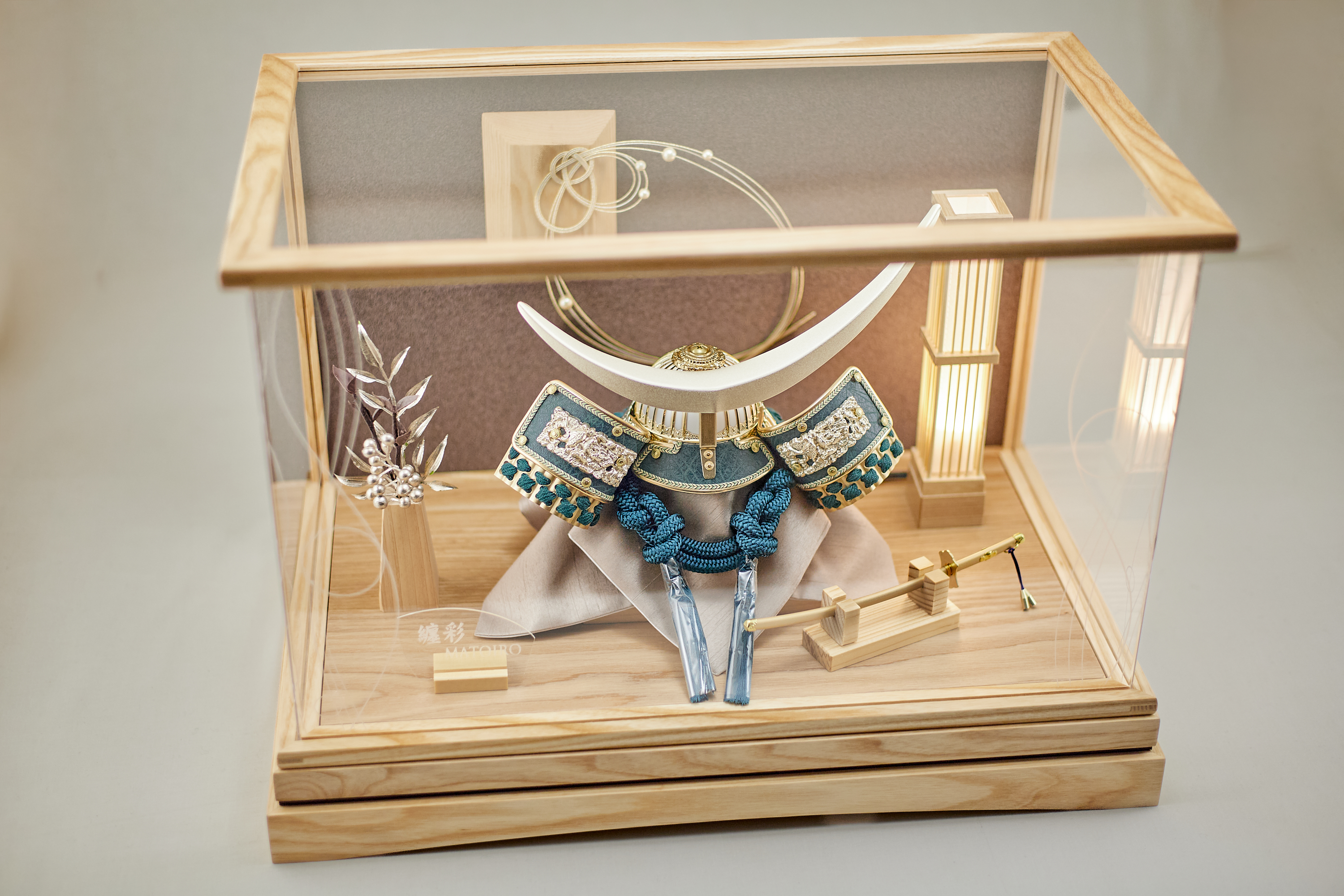 兜飾り 8号伊達兜ケース飾り 五月人形 茨城県ひたちなか市 節句人形専門店 人形の桜井 水戸市 那珂市 東海村 日立市 常陸太田市 常陸大宮市 大洗町 茨城町 笠間市 城里町