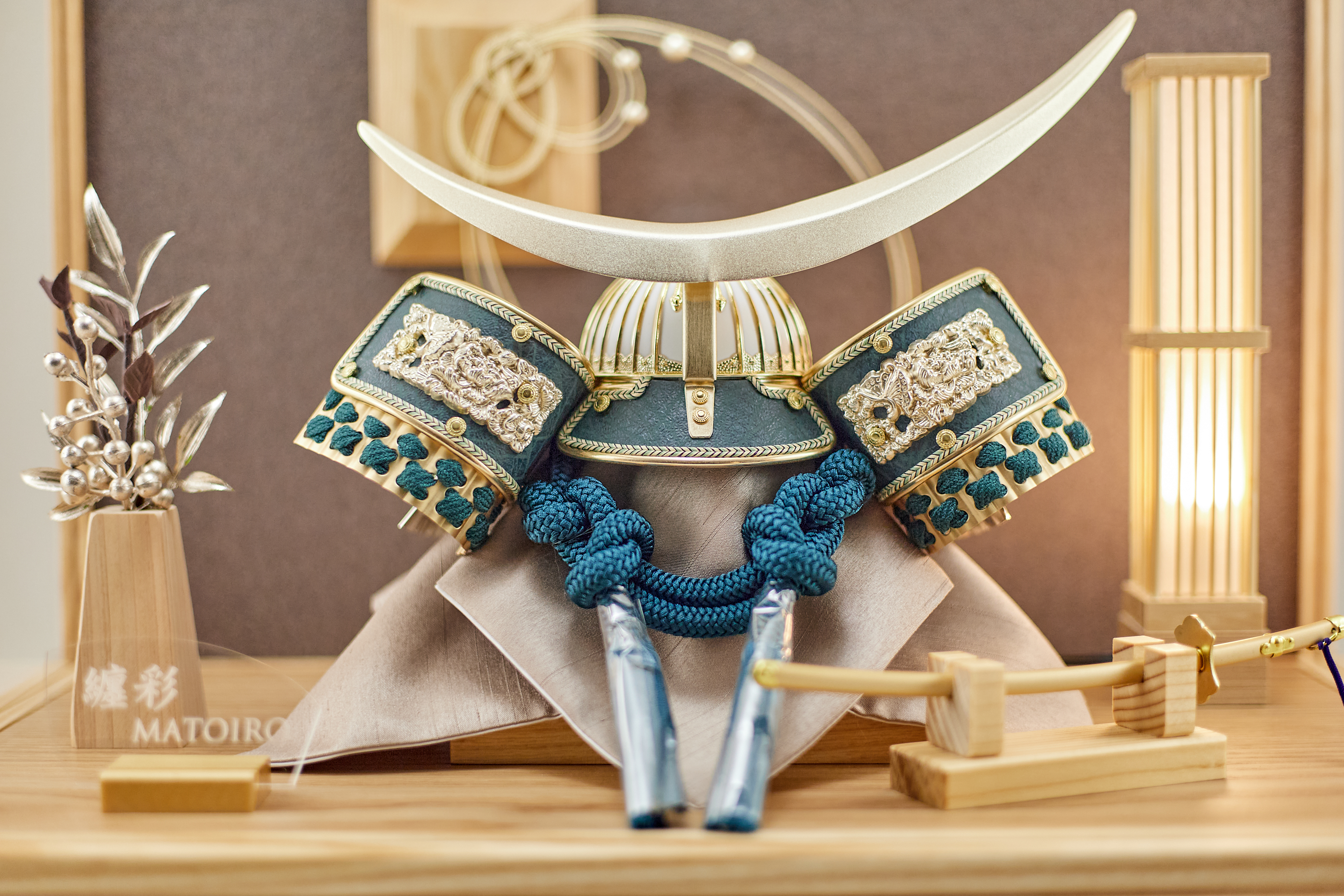 兜飾り 8号伊達兜ケース飾り 五月人形 茨城県ひたちなか市 節句人形専門店 人形の桜井 水戸市 那珂市 東海村 日立市 常陸太田市 常陸大宮市 大洗町 茨城町 笠間市 城里町