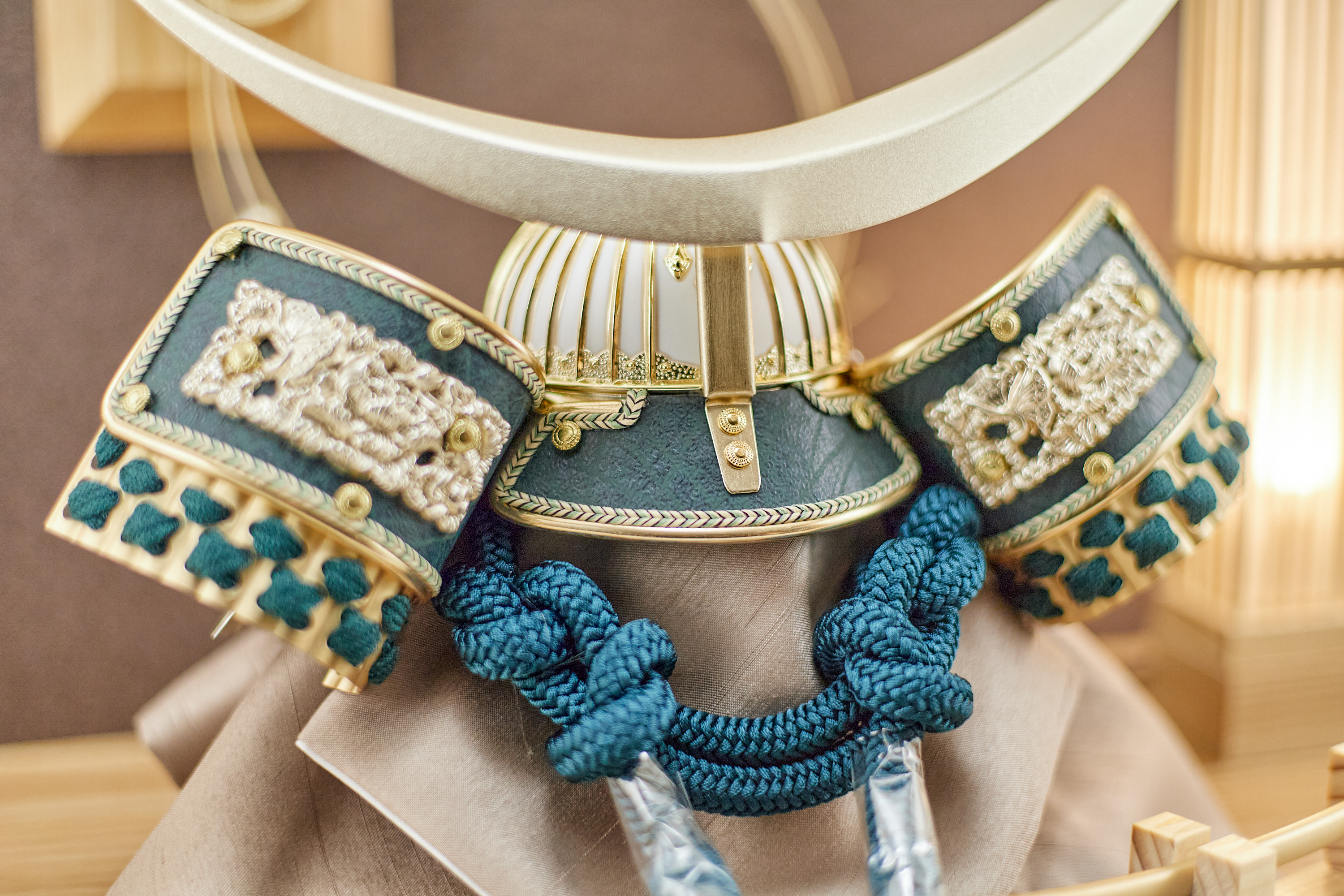 兜飾り 8号伊達兜ケース飾り 五月人形 茨城県ひたちなか市 節句人形専門店 人形の桜井 水戸市 那珂市 東海村 日立市 常陸太田市 常陸大宮市 大洗町 茨城町 笠間市 城里町