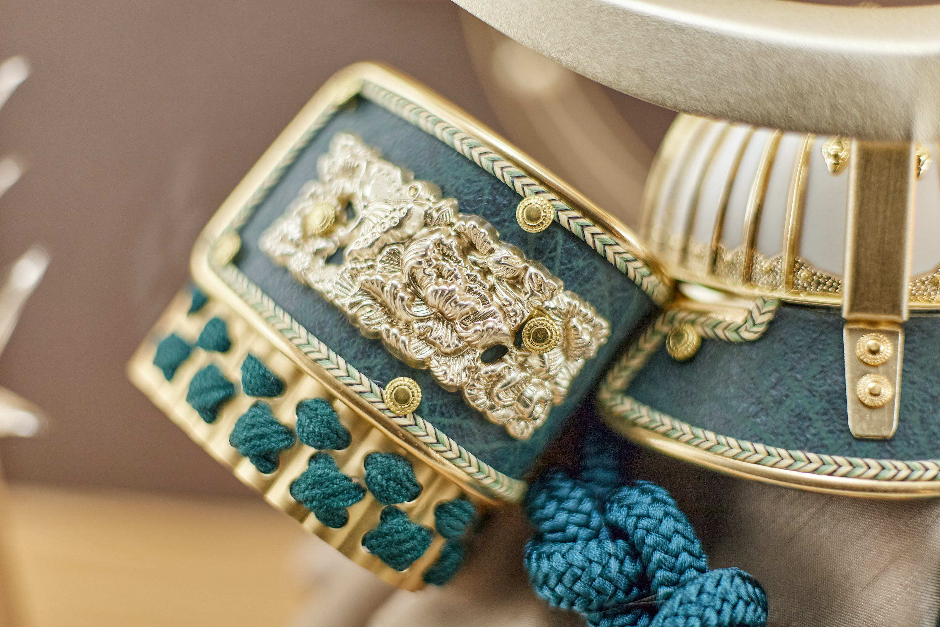 兜飾り 8号伊達兜ケース飾り 五月人形 茨城県ひたちなか市 節句人形専門店 人形の桜井 水戸市 那珂市 東海村 日立市 常陸太田市 常陸大宮市 大洗町 茨城町 笠間市 城里町