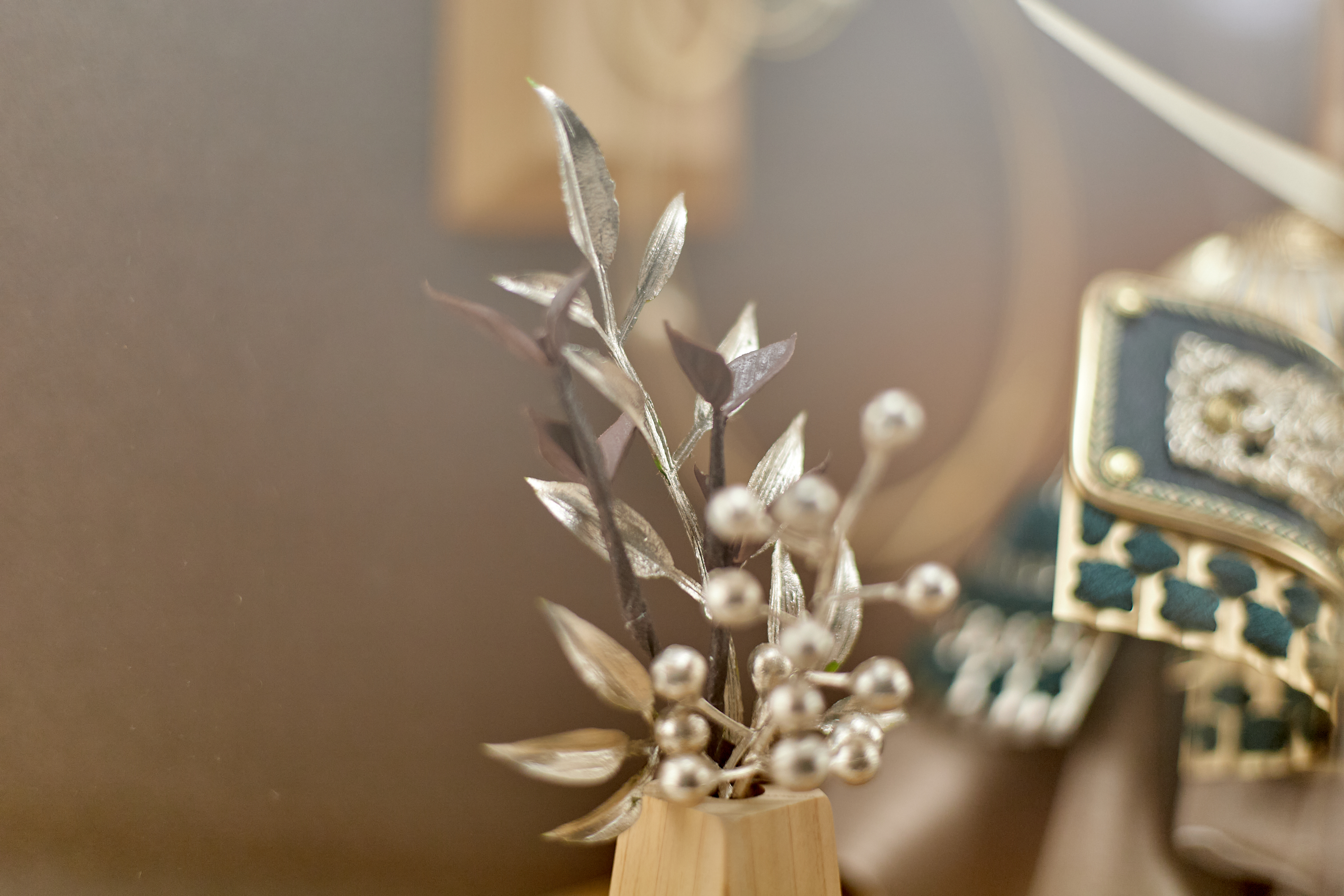 兜飾り 8号伊達兜ケース飾り 五月人形 茨城県ひたちなか市 節句人形専門店 人形の桜井 水戸市 那珂市 東海村 日立市 常陸太田市 常陸大宮市 大洗町 茨城町 笠間市 城里町