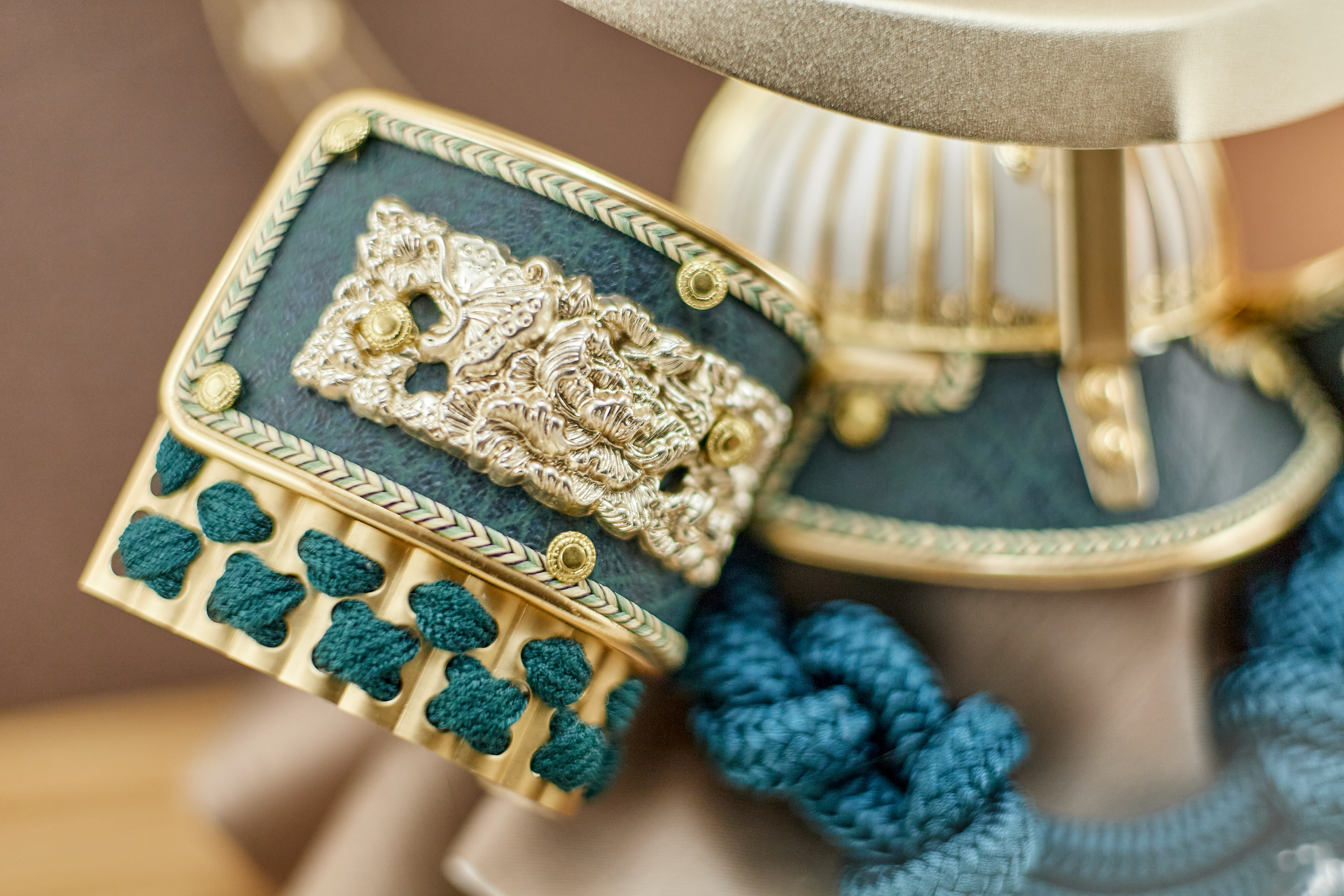 兜飾り 8号伊達兜ケース飾り 五月人形 茨城県ひたちなか市 節句人形専門店 人形の桜井 水戸市 那珂市 東海村 日立市 常陸太田市 常陸大宮市 大洗町 茨城町 笠間市 城里町