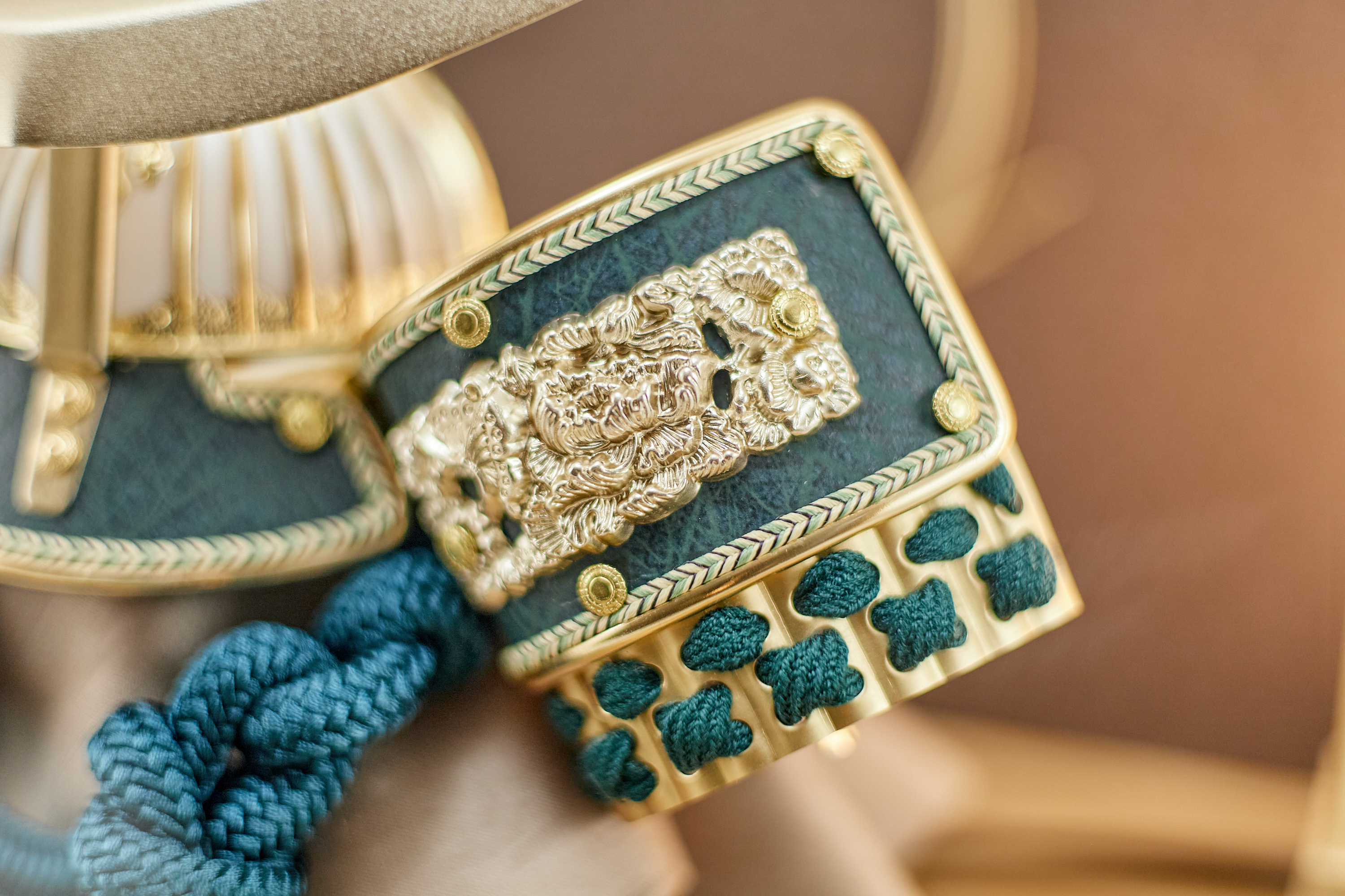 兜飾り 8号伊達兜ケース飾り 五月人形 茨城県ひたちなか市 節句人形専門店 人形の桜井 水戸市 那珂市 東海村 日立市 常陸太田市 常陸大宮市 大洗町 茨城町 笠間市 城里町