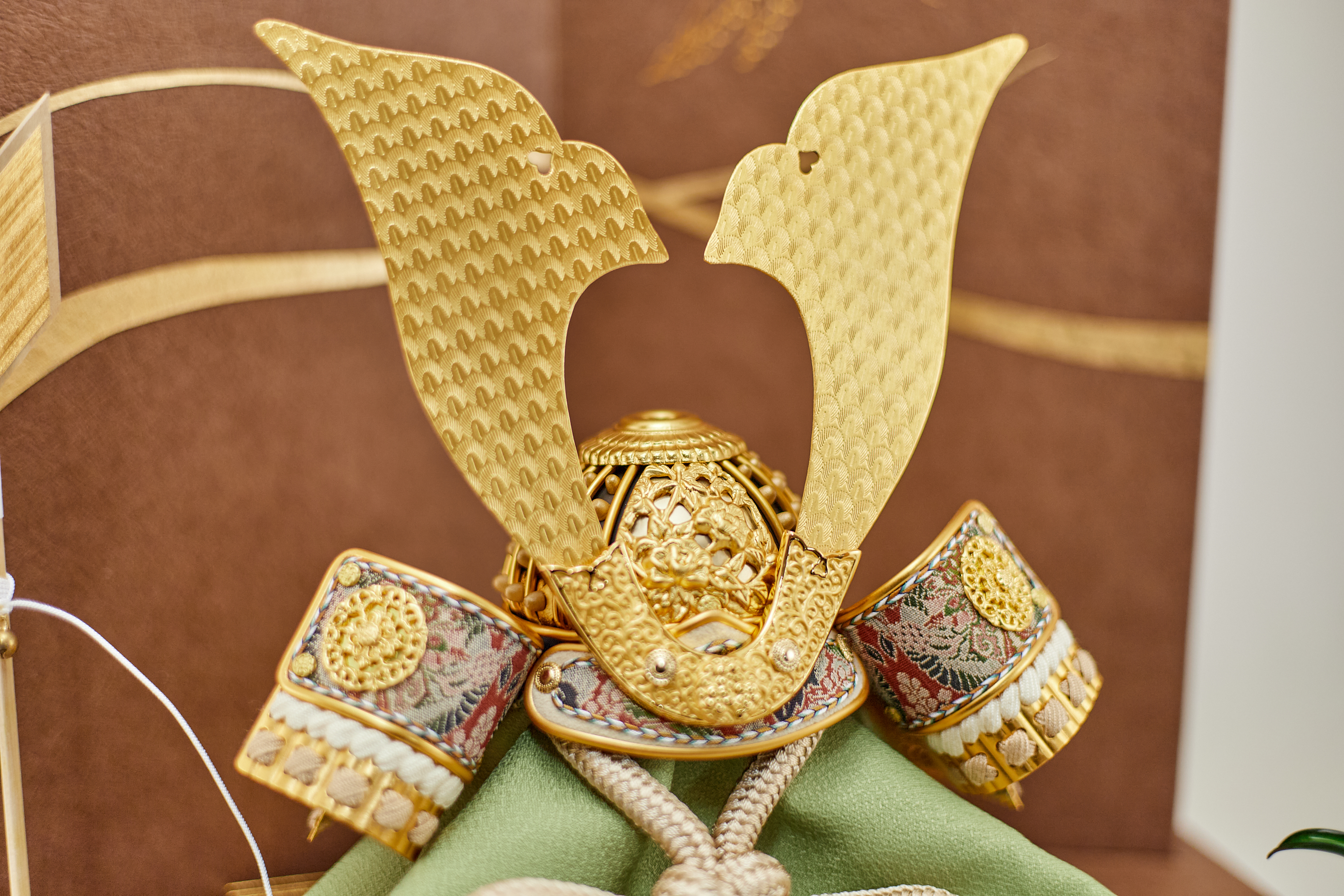 兜飾り 兜収納飾り 天賦之兜 大地 五月人形 茨城県ひたちなか市 節句人形専門店 人形の桜井 水戸市 那珂市 東海村 日立市 常陸太田市 常陸大宮市 大洗町 茨城町 笠間市 城里町