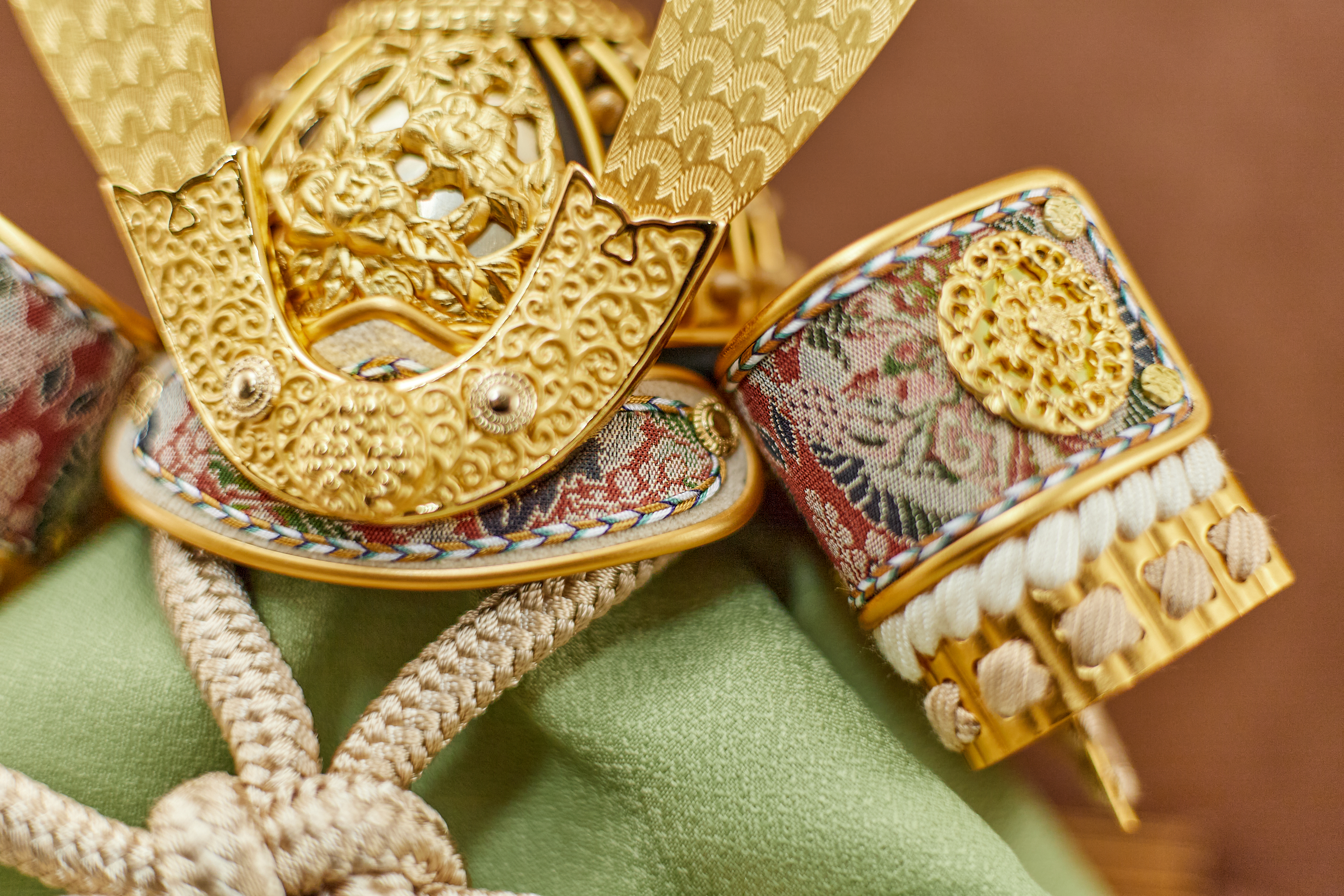 兜飾り 兜収納飾り 天賦之兜 大地 五月人形 茨城県ひたちなか市 節句人形専門店 人形の桜井 水戸市 那珂市 東海村 日立市 常陸太田市 常陸大宮市 大洗町 茨城町 笠間市 城里町