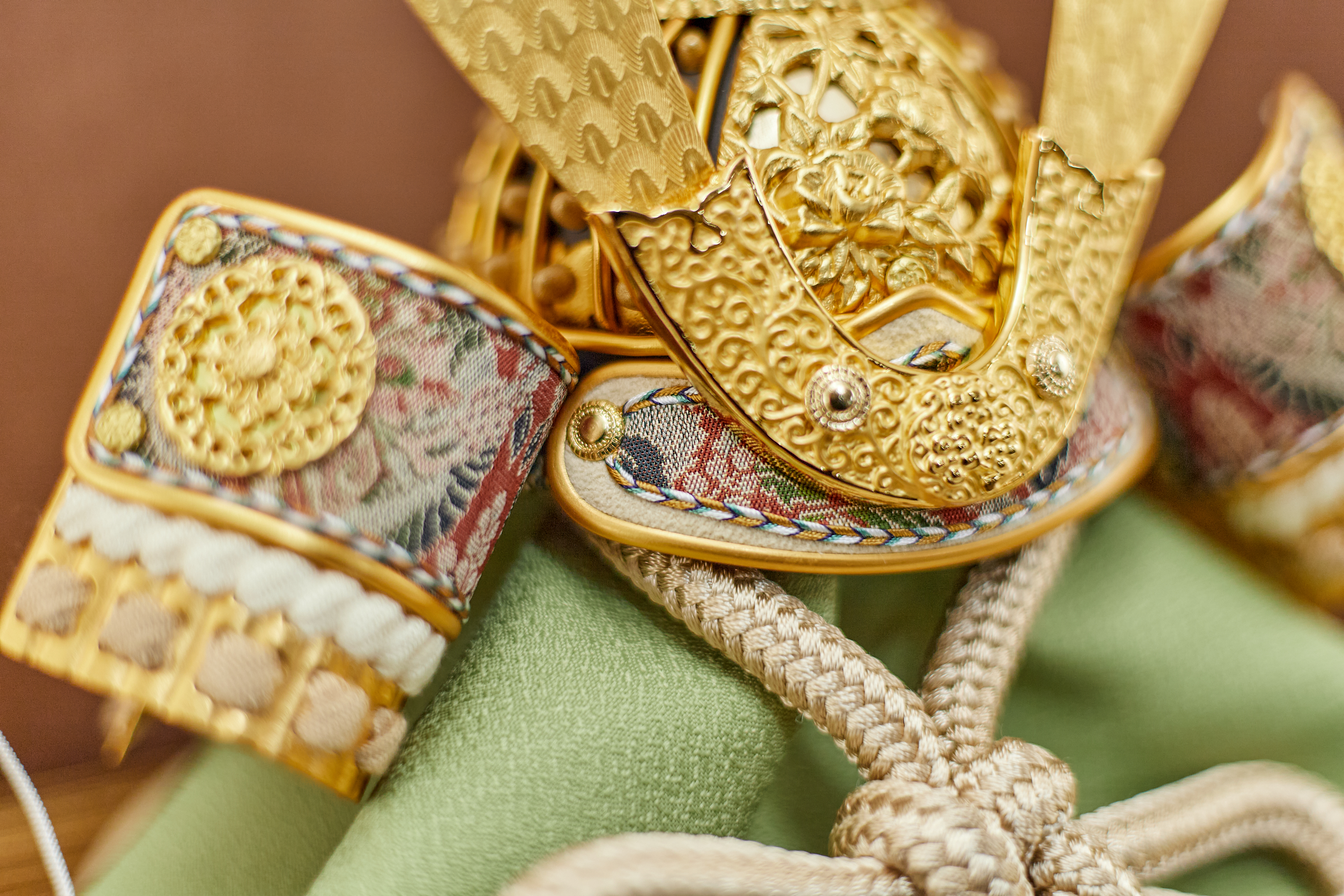 兜飾り 兜収納飾り 天賦之兜 大地 五月人形 茨城県ひたちなか市 節句人形専門店 人形の桜井 水戸市 那珂市 東海村 日立市 常陸太田市 常陸大宮市 大洗町 茨城町 笠間市 城里町