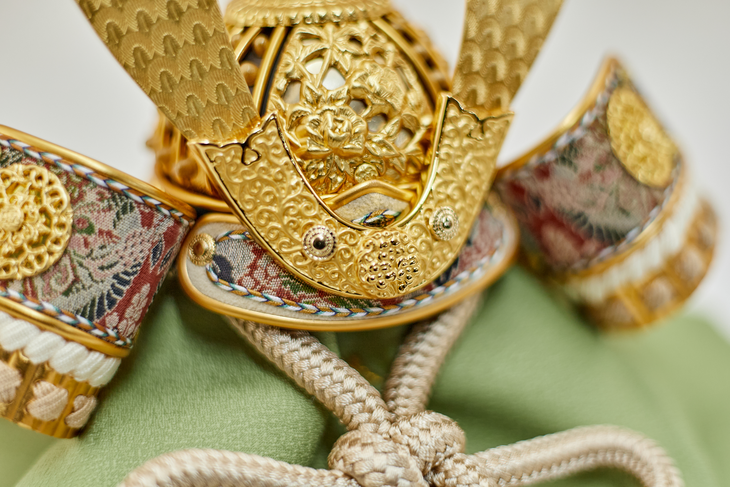 兜飾り 兜収納飾り 天賦之兜 大地 五月人形 茨城県ひたちなか市 節句人形専門店 人形の桜井 水戸市 那珂市 東海村 日立市 常陸太田市 常陸大宮市 大洗町 茨城町 笠間市 城里町