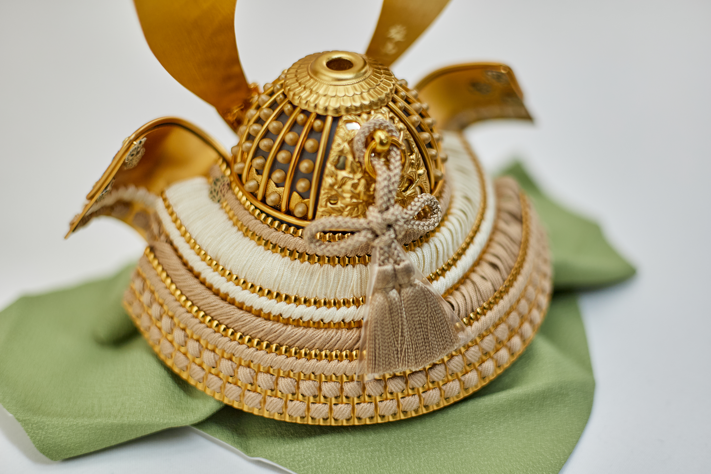 兜飾り 兜収納飾り 天賦之兜 大地 五月人形 茨城県ひたちなか市 節句人形専門店 人形の桜井 水戸市 那珂市 東海村 日立市 常陸太田市 常陸大宮市 大洗町 茨城町 笠間市 城里町